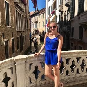 Meet your Posher, Anna